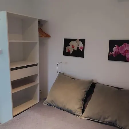 Vakantiehuis Tiny House Avec Piscine A