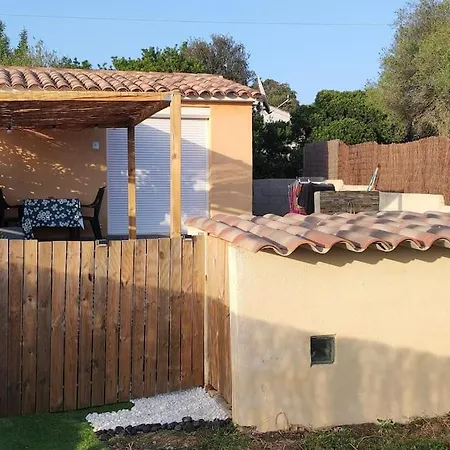 Tiny House Avec Piscine A Figari Holiday home *