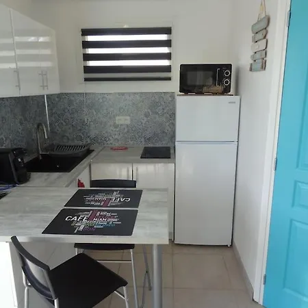 Tiny House Avec Piscine A * Фигари