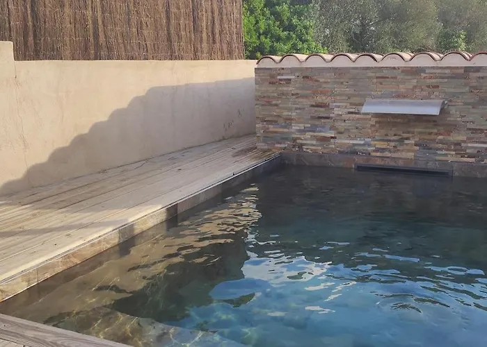 別荘 Tiny House Avec Piscine A フィガリ