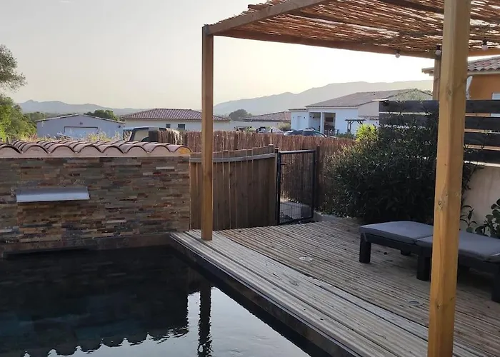 別荘 Tiny House Avec Piscine A フィガリ